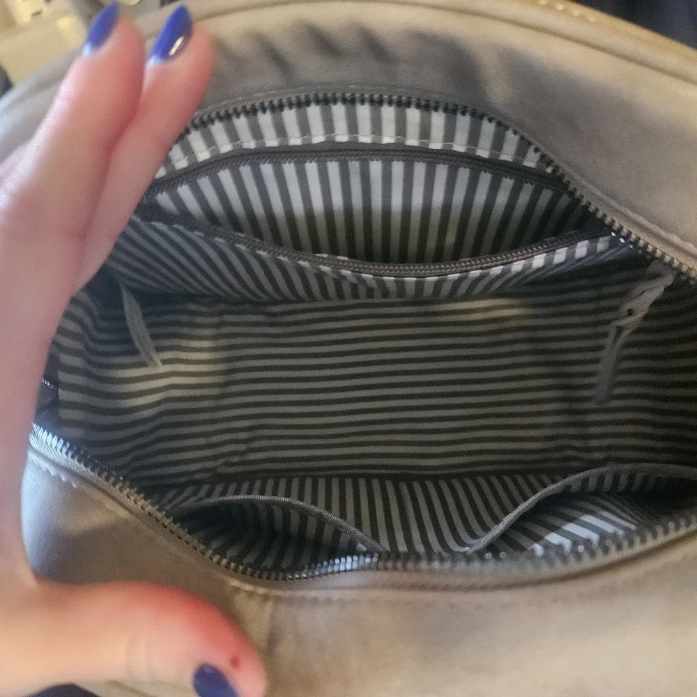 RadRev Gray Purse Crossbody - Picture 3 of 5